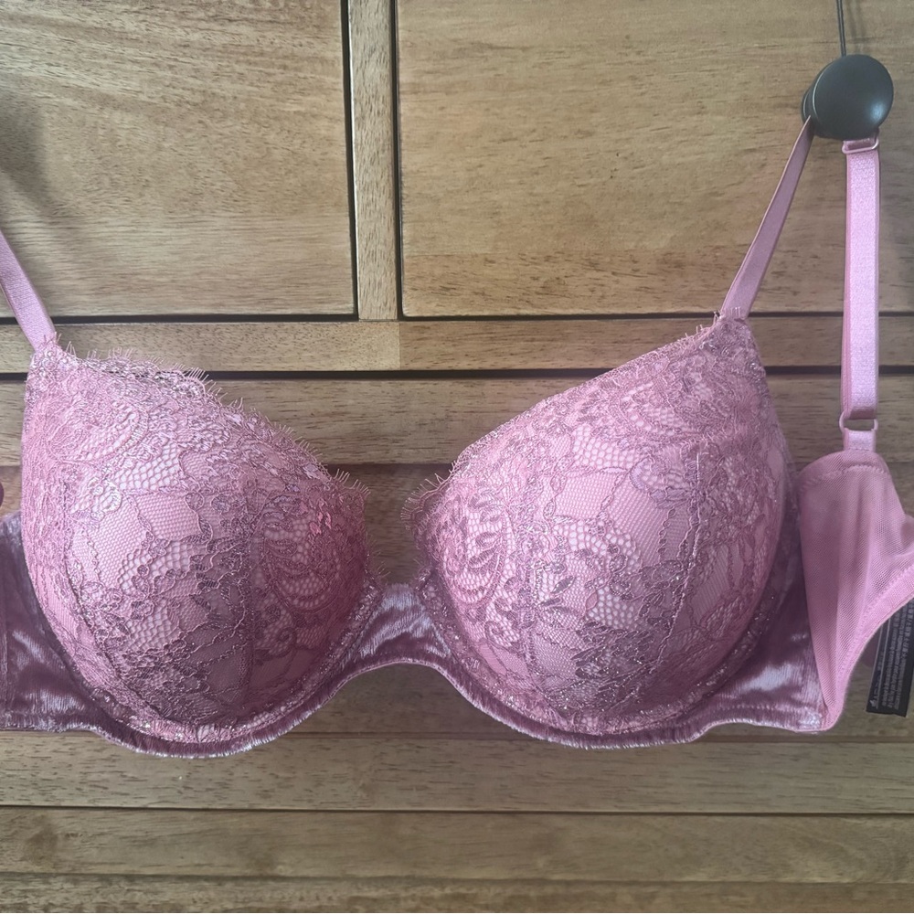Victoria's Secret Very Sexy Lace Underwire Push Up Bra in Mauve 36DDD